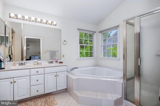 12952 OLD PLAINS RD, Fairfax, VA 22033