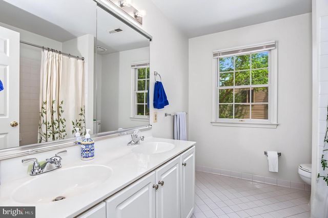 12952 OLD PLAINS RD, Fairfax, VA 22033