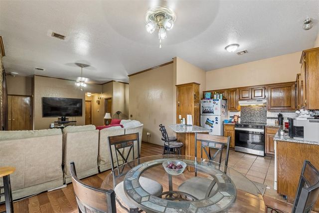 8117 Timothy Lane, Oklahoma City, OK 73135