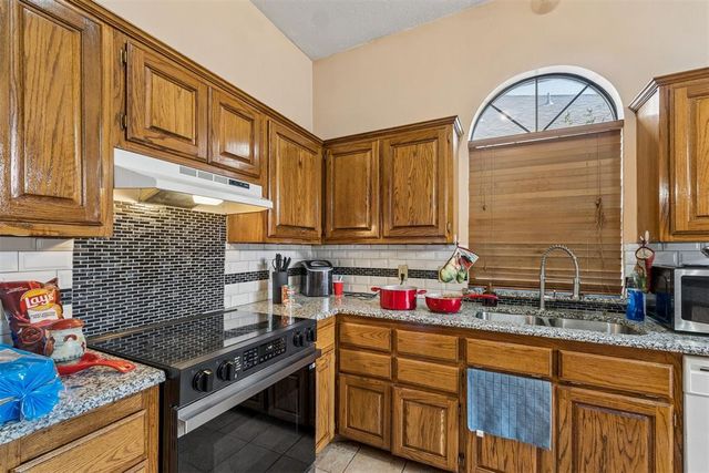 8117 Timothy Lane, Oklahoma City, OK 73135