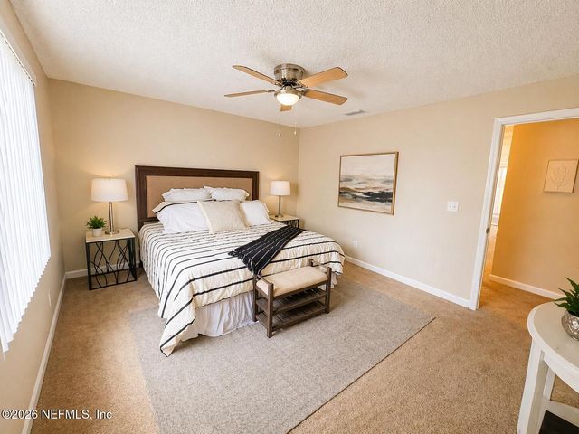 5811 ATLANTIC Boulevard 215, Jacksonville, FL 32207