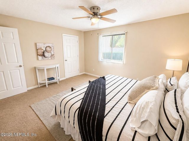 5811 ATLANTIC Boulevard 215, Jacksonville, FL 32207