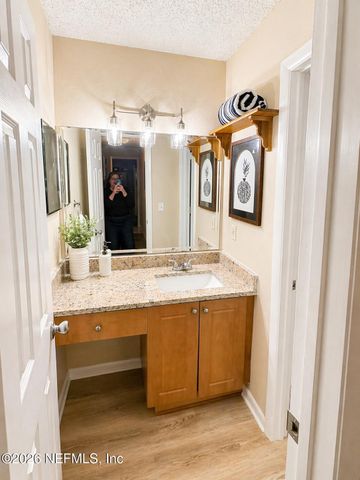 5811 ATLANTIC Boulevard 215, Jacksonville, FL 32207