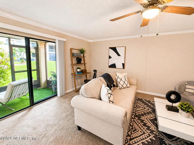 5811 ATLANTIC Boulevard 215, Jacksonville, FL 32207