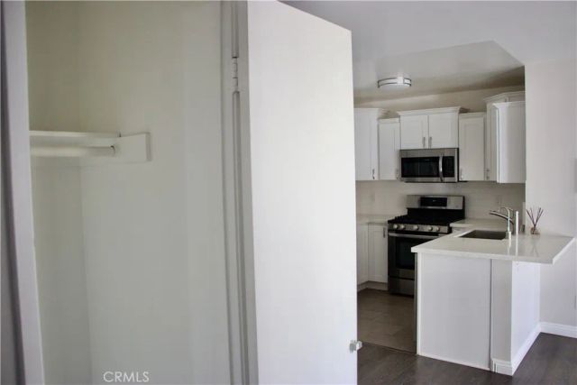 14560 Clark Street 105, Sherman Oaks, CA 91411