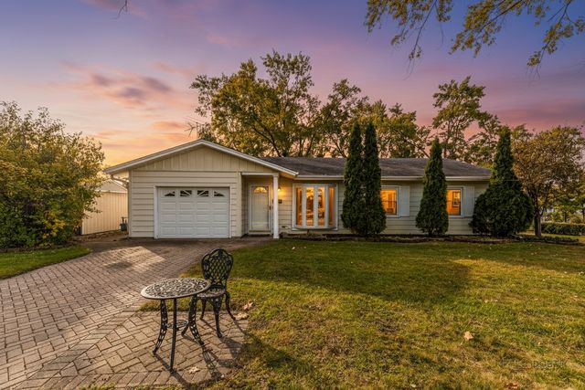 533 Cherry Lane, Glenview, IL 60025