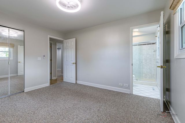 533 Cherry Lane, Glenview, IL 60025