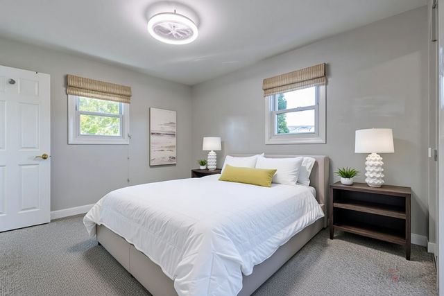 533 Cherry Lane, Glenview, IL 60025