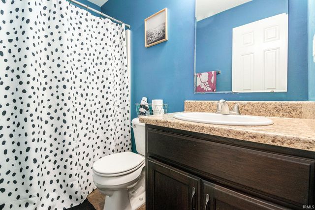 2146 Lindenwood Avenue, Warsaw, IN 46580