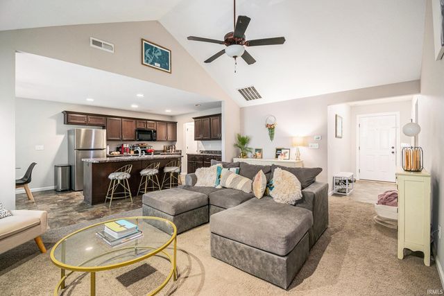 2146 Lindenwood Avenue, Warsaw, IN 46580