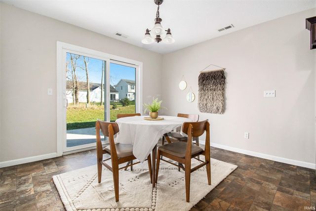 2146 Lindenwood Avenue, Warsaw, IN 46580