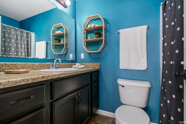 2146 Lindenwood Avenue, Warsaw, IN 46580