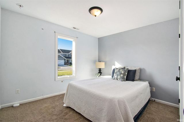 2146 Lindenwood Avenue, Warsaw, IN 46580