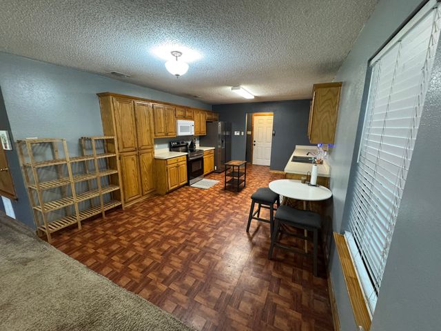 705 E James Street, Wills Point, TX 75169