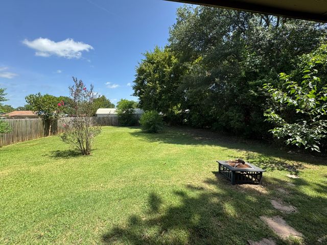 705 E James Street, Wills Point, TX 75169