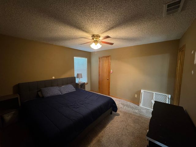 705 E James Street, Wills Point, TX 75169