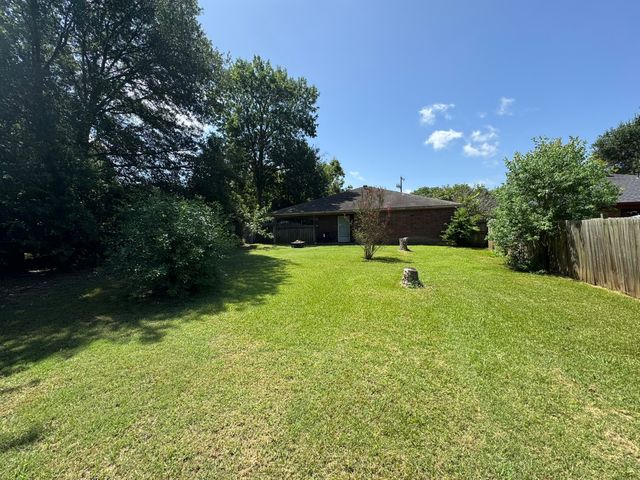 705 E James Street, Wills Point, TX 75169