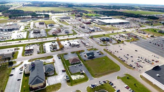 2800 VILLAGE PARK DRIVE, Plover, WI 54467