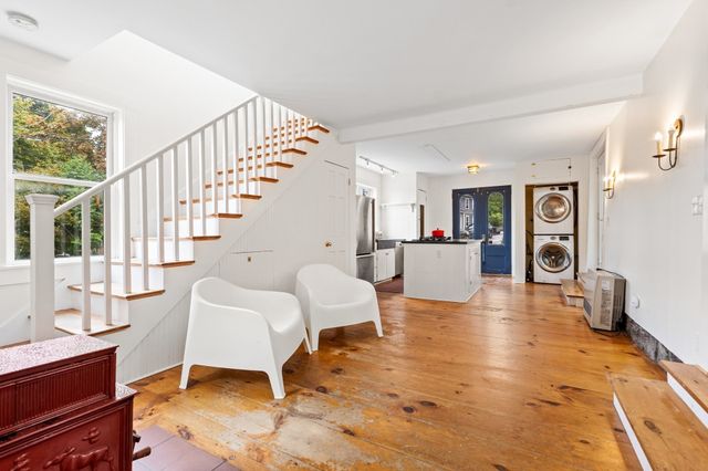 1105 Washington, Gloucester, MA 01930