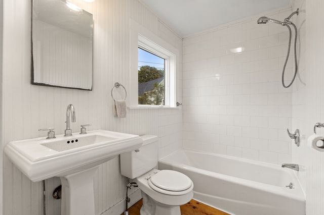 1105 Washington, Gloucester, MA 01930