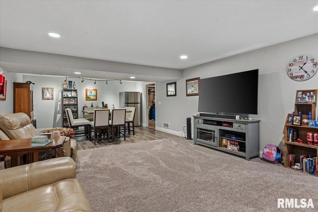 3208 Telford Drive, Springfield, IL 62711