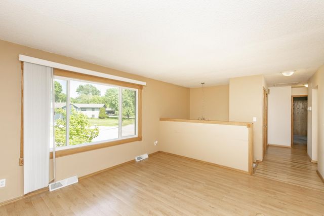 439 Birch Lane, Moorhead, MN 56560