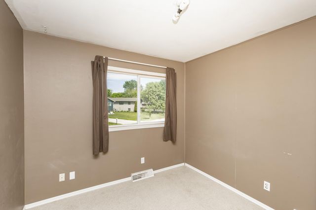 439 Birch Lane, Moorhead, MN 56560