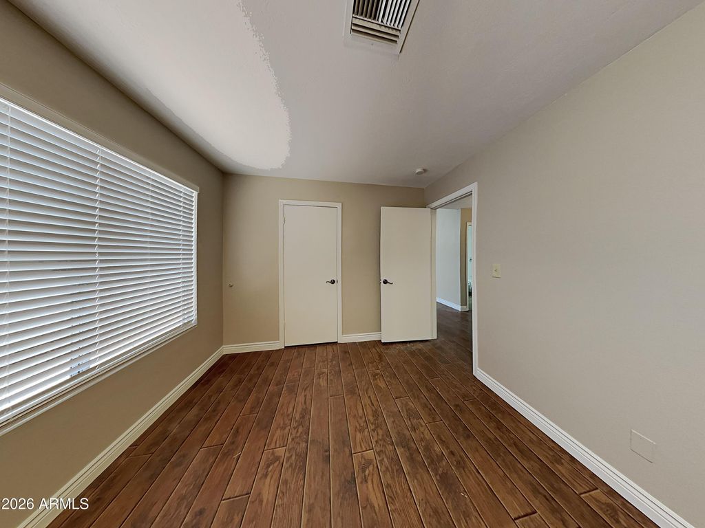 6418 W SAGUARO Drive, Glendale, AZ 85304 — photo 4