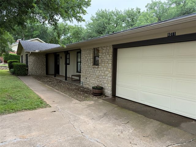 4011 Fairway Drive, De Cordova, TX 76049