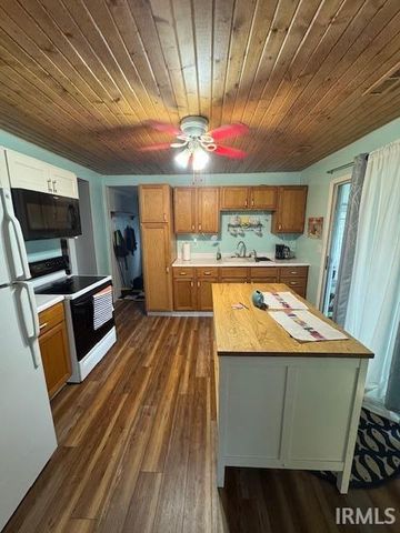 34 Ems B59 Lane, Warsaw, IN 46582