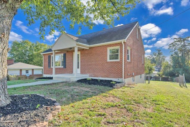 210 Post RD, Roanoke, VA 24019