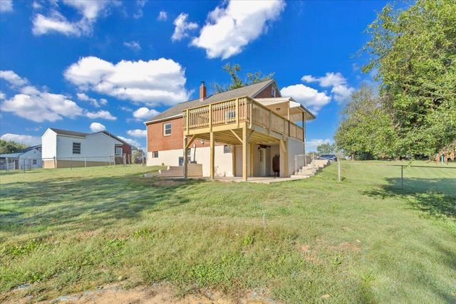 210 Post RD, Roanoke, VA 24019