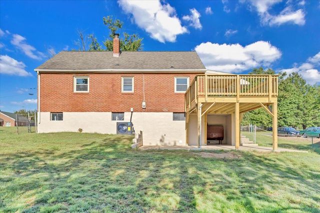210 Post RD, Roanoke, VA 24019