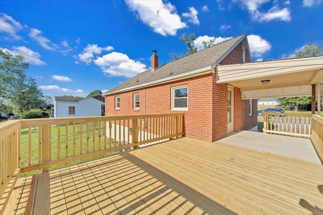 210 Post RD, Roanoke, VA 24019