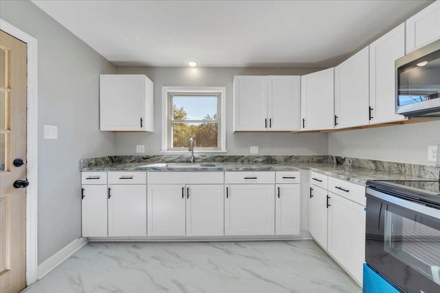 210 Post RD, Roanoke, VA 24019