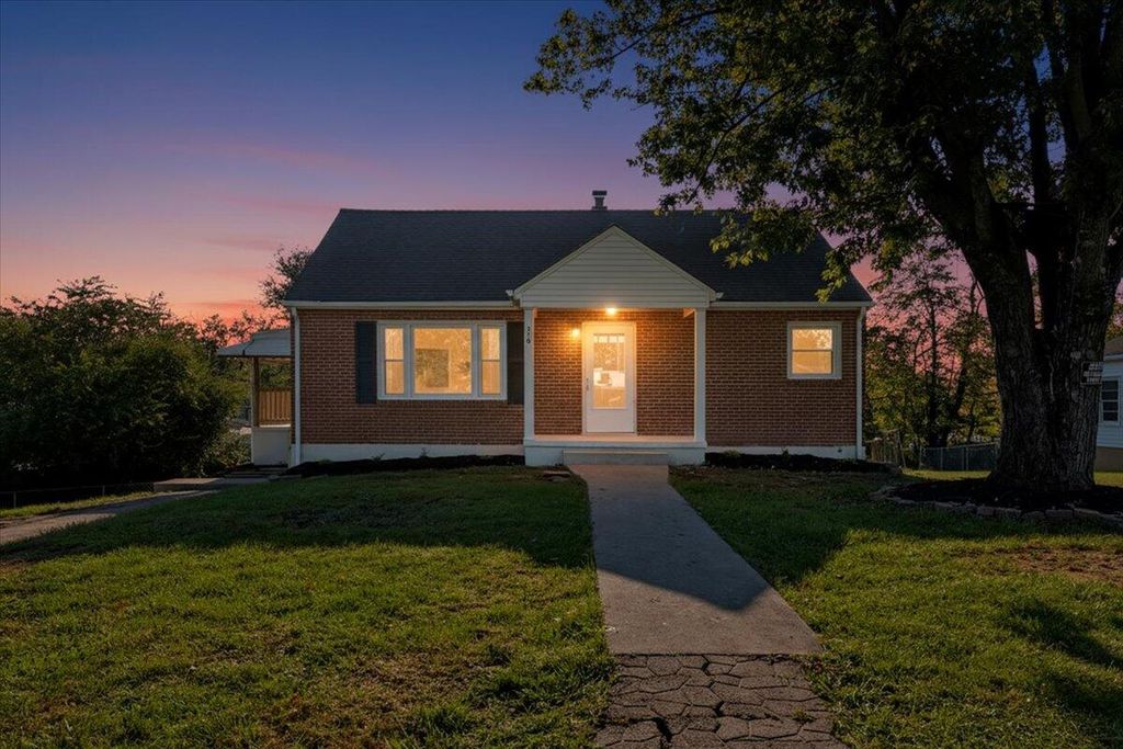 210 Post RD, Roanoke, VA 24019