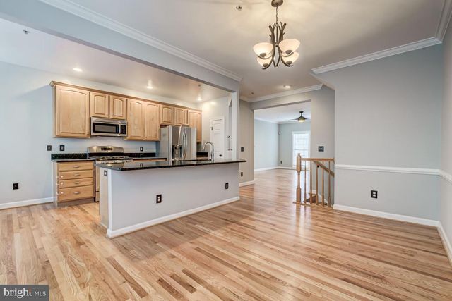 5820 PEARSON LN, Alexandria, VA 22304