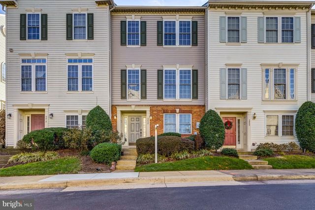5820 PEARSON LN, Alexandria, VA 22304