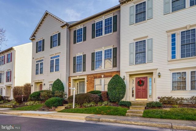 5820 PEARSON LN, Alexandria, VA 22304