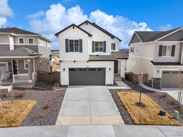 940 Oleander St, Castle Rock, CO 80109