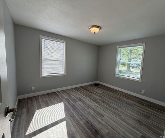 1105 W Rose Street, South Bend, IN 46616
