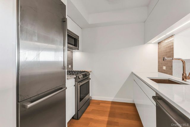 138-35 39th Avenue 14M, Flushing, NY 11354