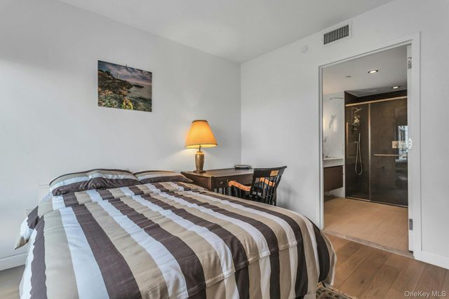 138-35 39th Avenue 14M, Flushing, NY 11354