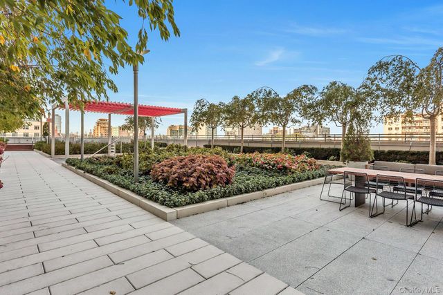 138-35 39th Avenue 14M, Flushing, NY 11354