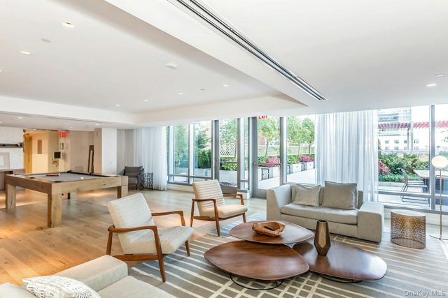 138-35 39th Avenue 14M, Flushing, NY 11354