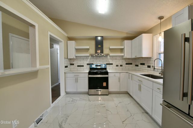 63 Ormond Street, Albany, NY 12203