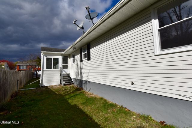 63 Ormond Street, Albany, NY 12203