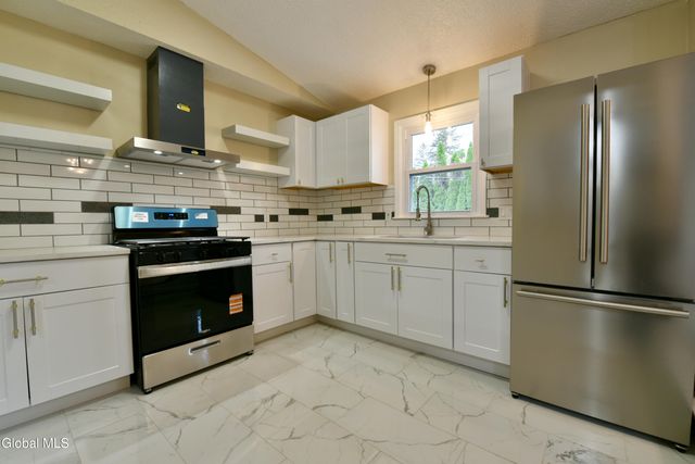 63 Ormond Street, Albany, NY 12203