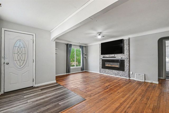 1336 Beechwood Street, Grand Rapids, MI 49505