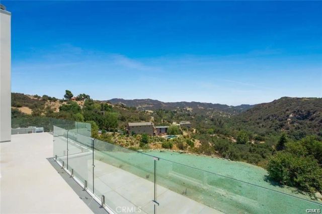 2411 N Topanga Canyon Boulevard, Topanga, CA 90290